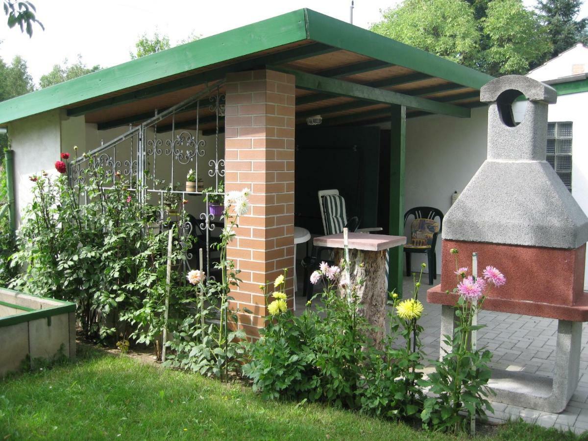 Apartamento Zum Dorfschullehrer Lübbenau Exterior foto